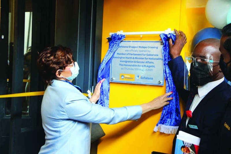 Annah Mokgethi officially opening Sefalana Molapo crossing PIC: PHATSIMO KAPENG