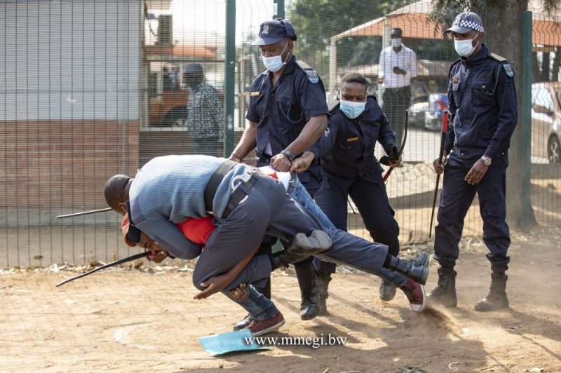 Police arrests during Rev Tiego's protest PIC: THALEFANG CHARLES