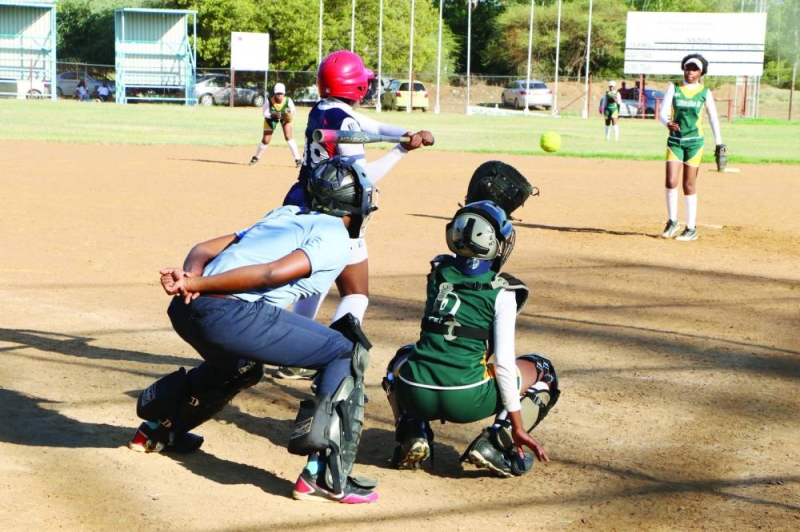 Softball action PIC: MORERI SEJAKGOMO