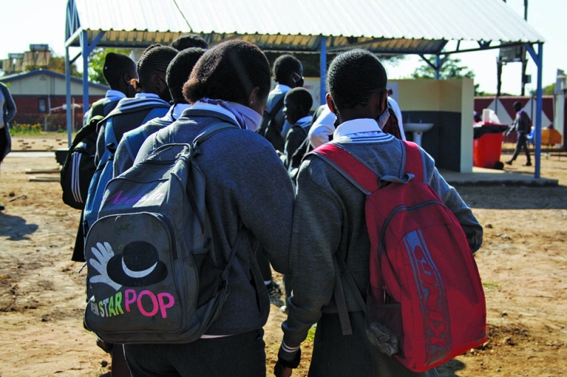 Students PIC: PHATSIMO KAPENG