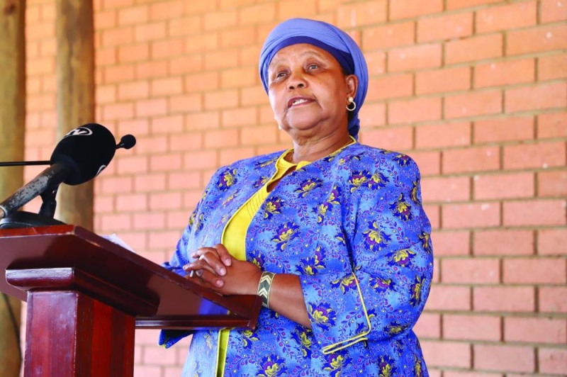 Kgosi Mosadi Seboko speaking at Kgotla meeting PIC: MORERI SEJAKGOMO