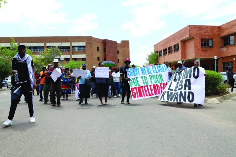 UB staff strike PIC: MORERI SEJAKGOMO