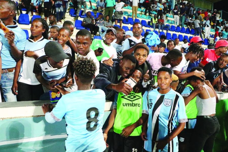 Zebras fans PIC: MORERI SEJAKGOMO