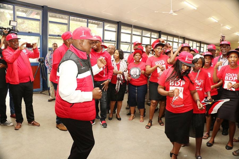 President Mokgweetsi Masisi dancing at BDP event PIC: MORERI SEJAKGOMO