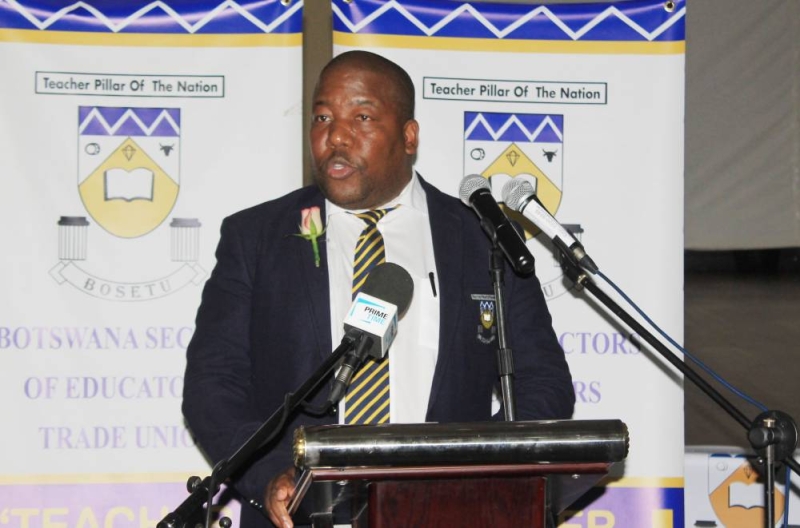 1_BOSETU President Winston Radikolo delivering presidential address