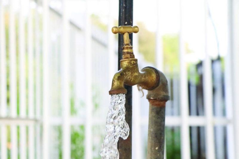 Running water from the tap PIC: MORERI SEJAKGOMO
