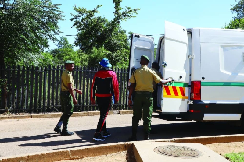 Thato Tsametsi be takeng away from Lobatse High Court to Central Maximum Prison in Gaborone PIC: MORERI SEJAKGOMO