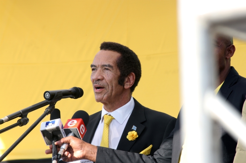 Khama is expected to address his tribesmen in Serowe tomorrow