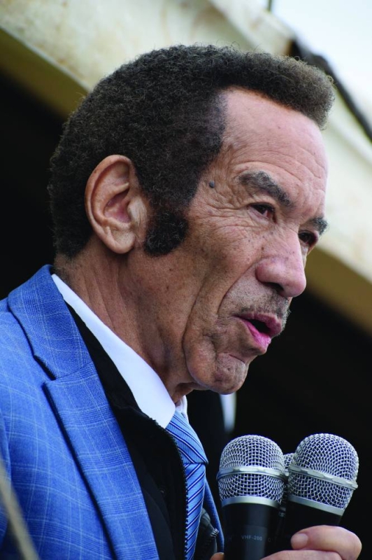 SEROWE: While Bagammangwato ululated and whistled as their Kgosikgolo Ian Khama made known his intention to remove deputy regent, Kgosi Serogola Seretse, and take over as Kgosikgolo, Khama will find himself stuck with Serogola until his retirement or his death. PIC PHATSIMO KAPENG.