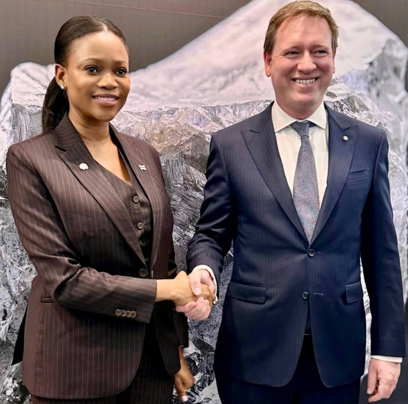 DONE DEAL: Kenewendo and Cook after their media briefing in Cape Town on Monday PIC: AL COOK LINKEDIN