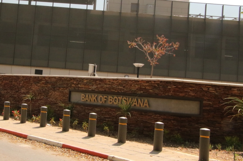 Firms turn to balance-sheet financing as cash hunt intensifies