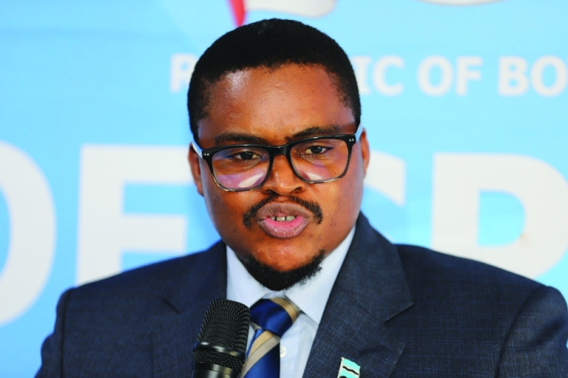 Kelebeng ‘presses’ karate leadership