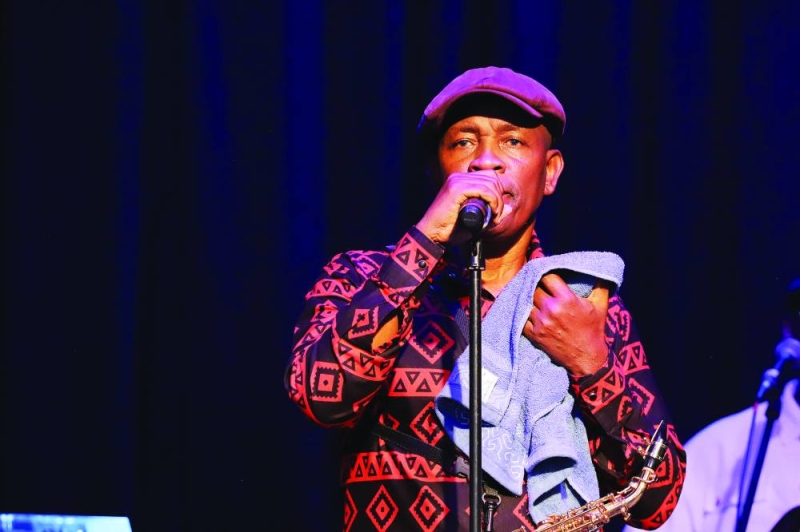 Lister Boleseng steals Valentine's lunch crowd's hearts