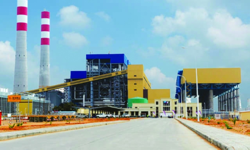 Business expectations plunge as credit, inflation fears rise