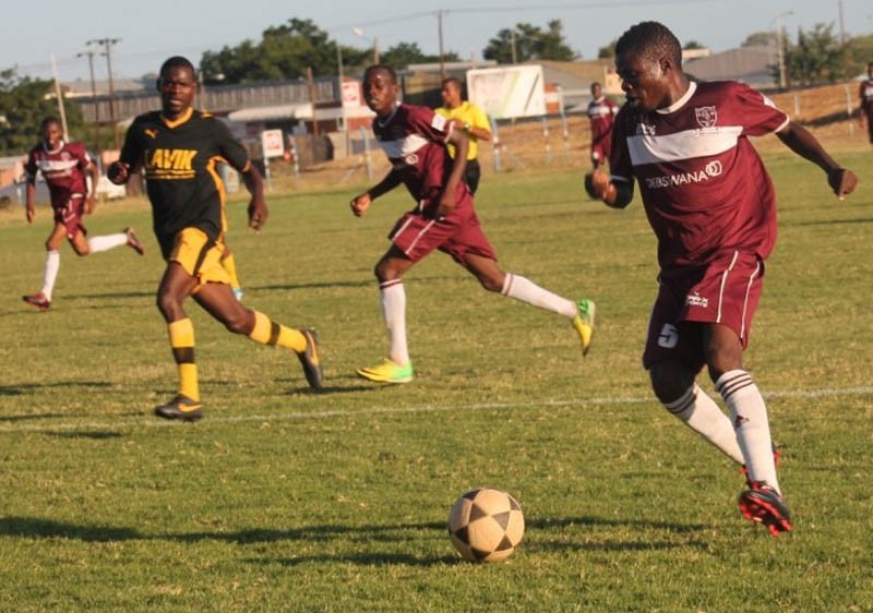 GNT's Otsile Kediegile charges towards Amakhosi's goal
