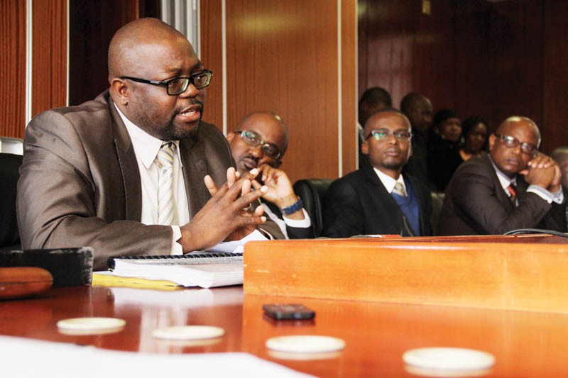 Butale gestures as he narrates what transpired at the parliament. Pic.Kagiso Onkatswitse