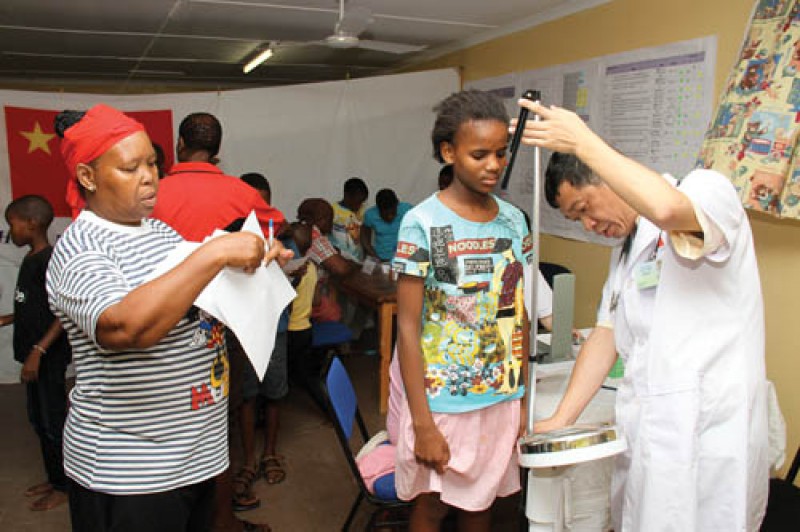 Visiting Chinese doctors examining SOS children. PIC: MORERI SEJAKGOMO