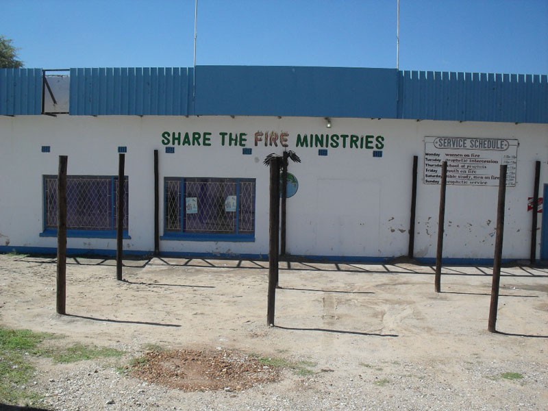 Kereke ya Share the Fire, dikgwedinyana pele ga ee sha SENEPE: EDWARD PEKENENE