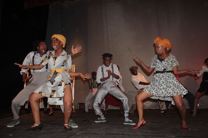 Mophato Dance Theatre perfoming at Makgaolakgang Theater Challenge. PIC: SEAN GONDWE