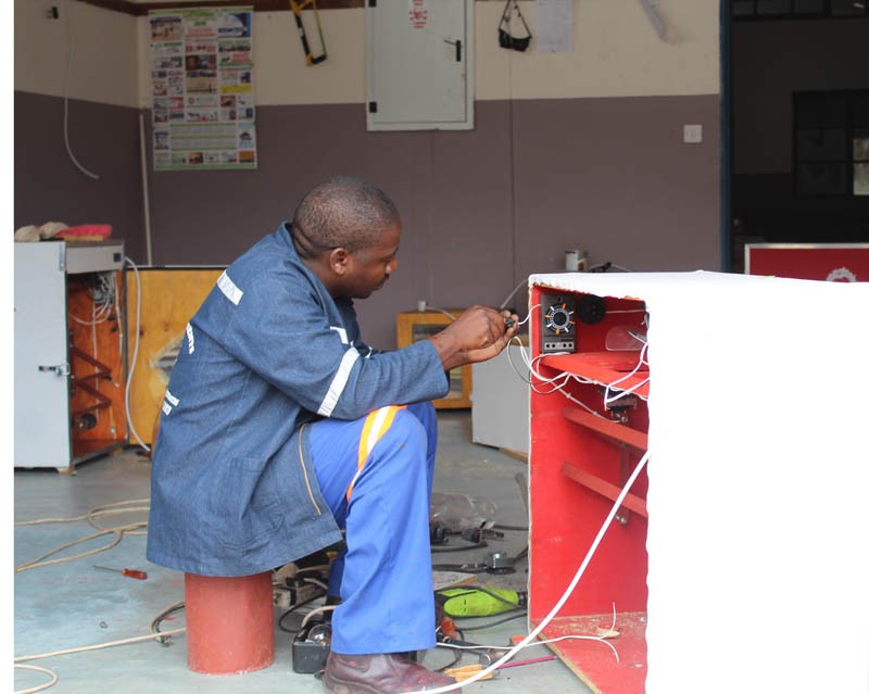 Mparitlhe in his workshop PIC Lenitame Motsokono