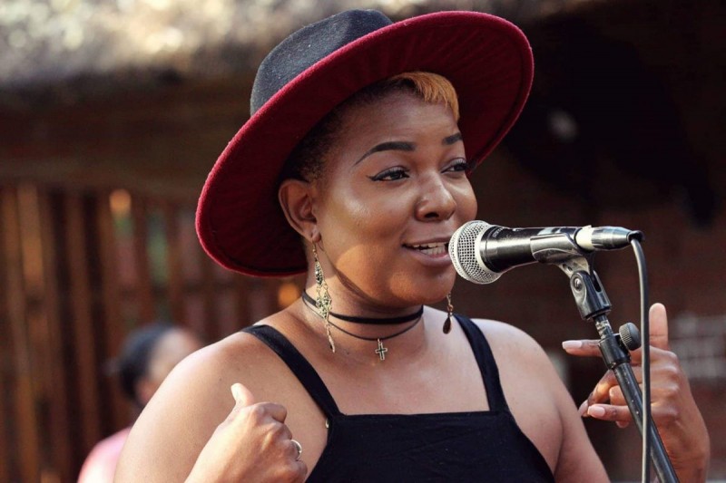 Fifi Afrika PIC. BOTSWANA UNPLUGGED