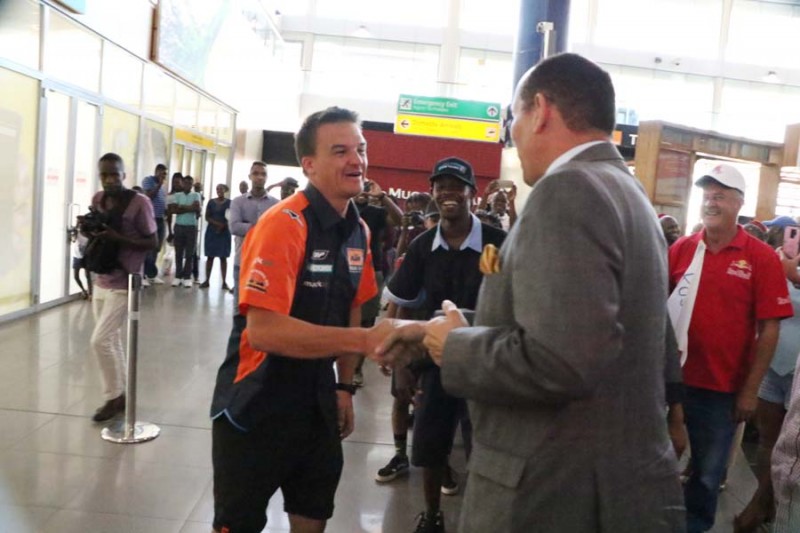 Ross Branch being welcomed by the Minister Tshekedi Khama at Sir Seretse Khama International Airport.PIC: MORERI SEJAKGOMO