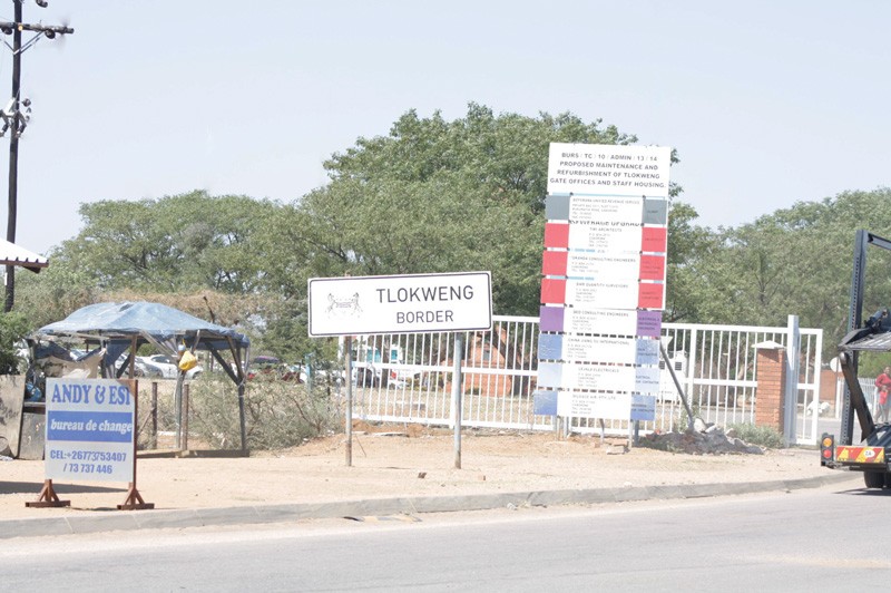 Tlokweng border PIC: PHATSIMO KAPENG