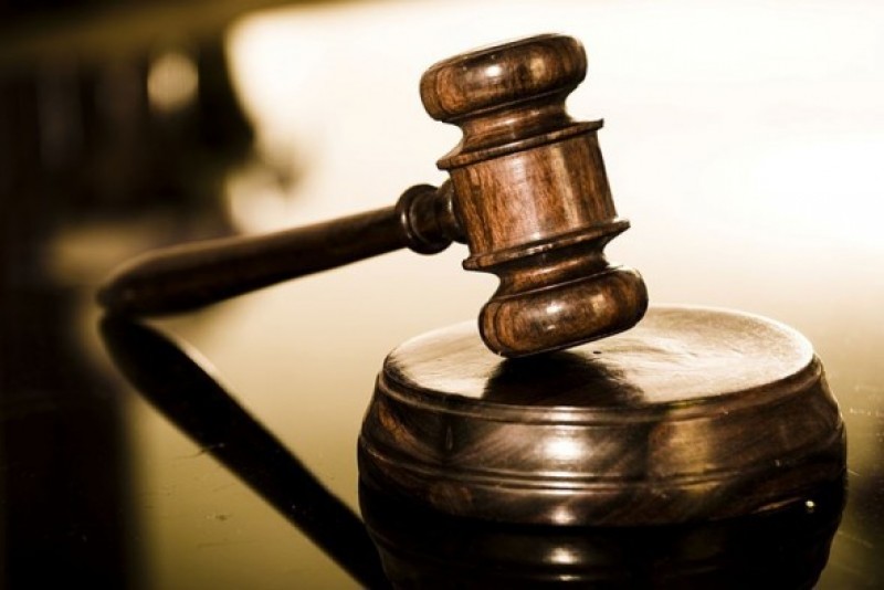 Court hammer